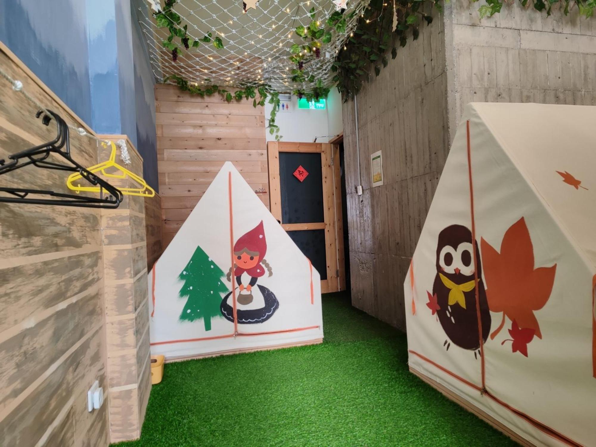 棚棚屋室內帳篷民宿inn Гаосюн Экстерьер фото