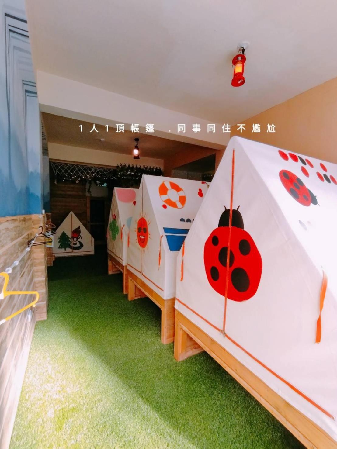棚棚屋室內帳篷民宿inn Гаосюн Экстерьер фото